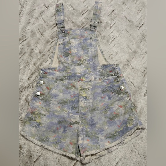 Pilcro by Anthropologie Waterolor Denim Overalls Frayed Hem Shortalls - Picture 6 of 9